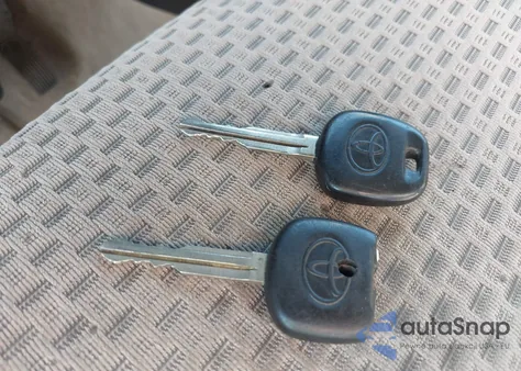 2010 Toyota Tundra Grade 5.7L V8 z USA, uszkodzony, nr VIN 5TFUW5F11AX112571